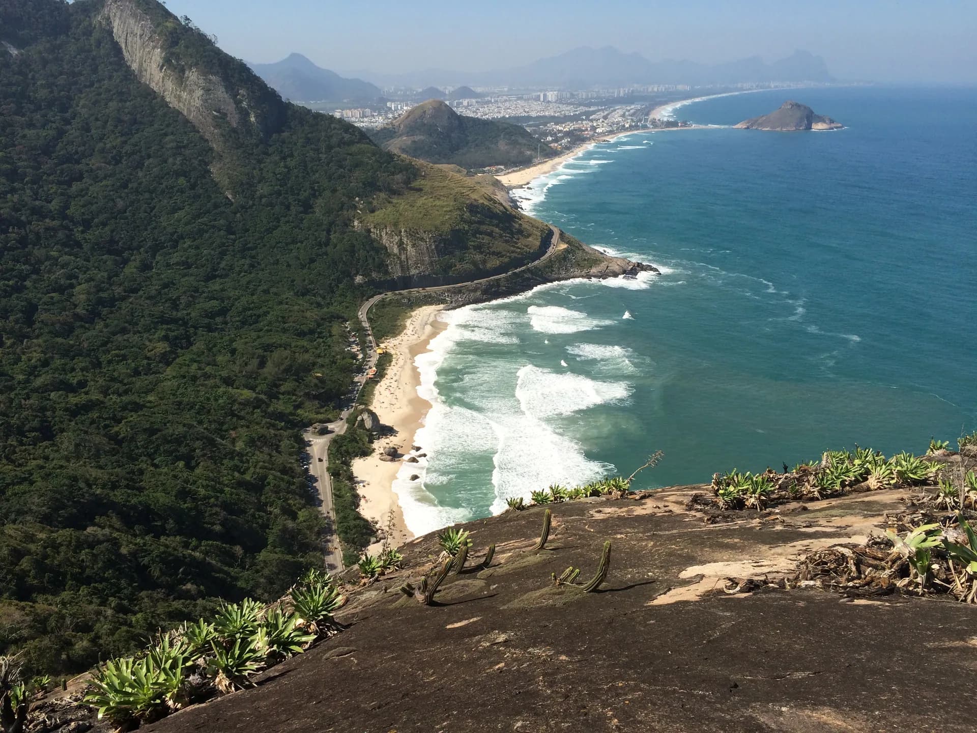 Prainha — praia de surf e natureza preservada na Zona Oeste do Rio